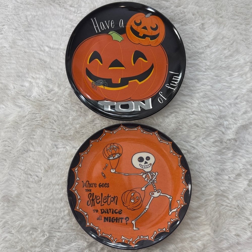 Pottery Barn Kids Lot 2 Halloween Melanine Plates PBK 9" Skeleton Pumpkin Orange